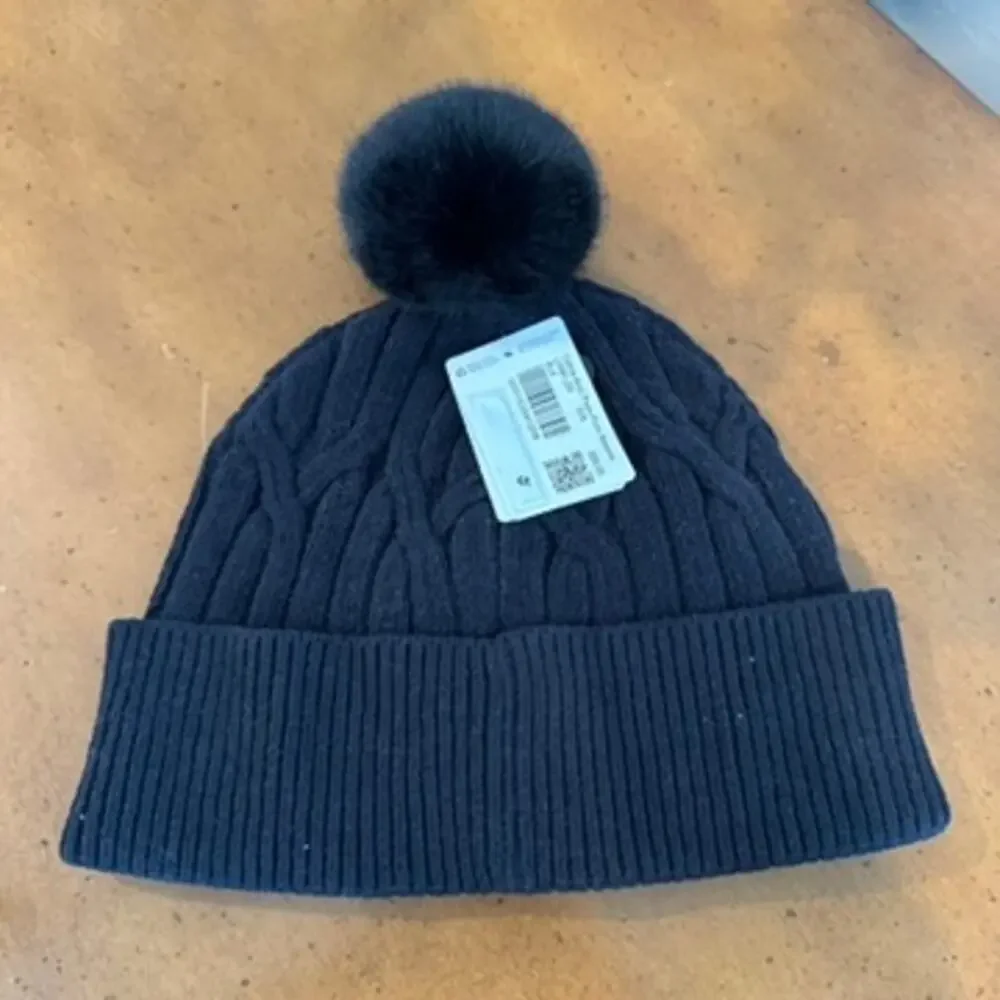 Lululemon Cable Knit Pom Beanie Black NWT | Retail $58